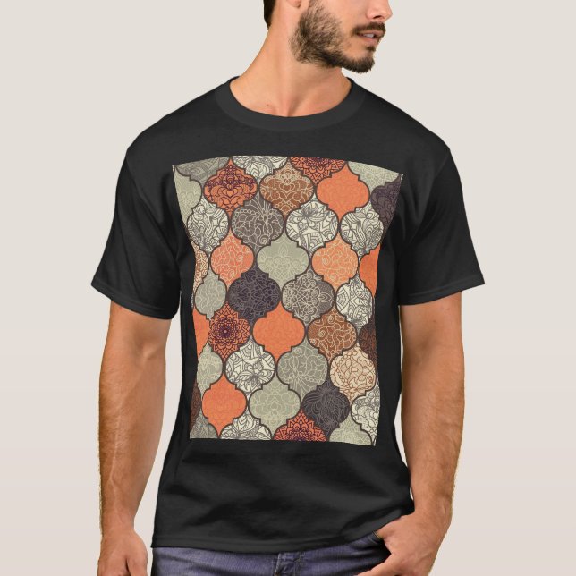 Camiseta Colorful Mandala: Patchwork Islâmica Sem Olhos. (Frente)