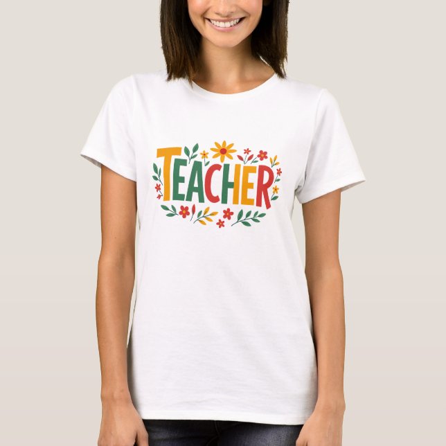 Camiseta Colorful Retro Teacher Design with Whimsical Flowe (Frente)