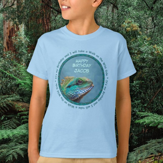 Camiseta Colorida Iguana Birthday (Colorful Iguana Birthday T-Shirt in shades of green, blue and teal - reptiles, iguanas)