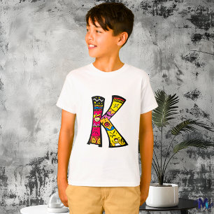 Camiseta Colorido e Divertido Monograma K Tribal e Estilo D