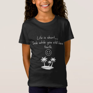 Camiseta com Carinha Sorridente e Vibração de Prai