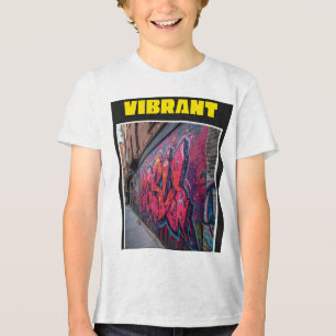 Camiseta com Design de Grafite Vibrante