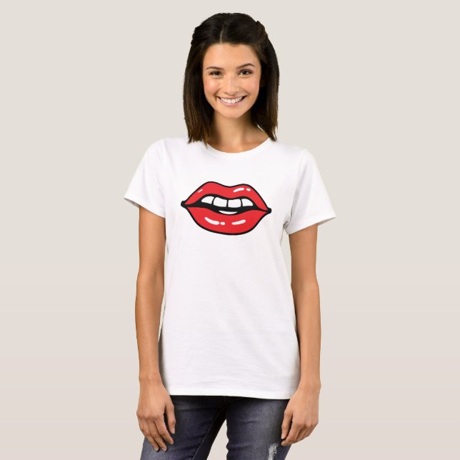 Camiseta com Lábio Vermelho (Frente Completa)
