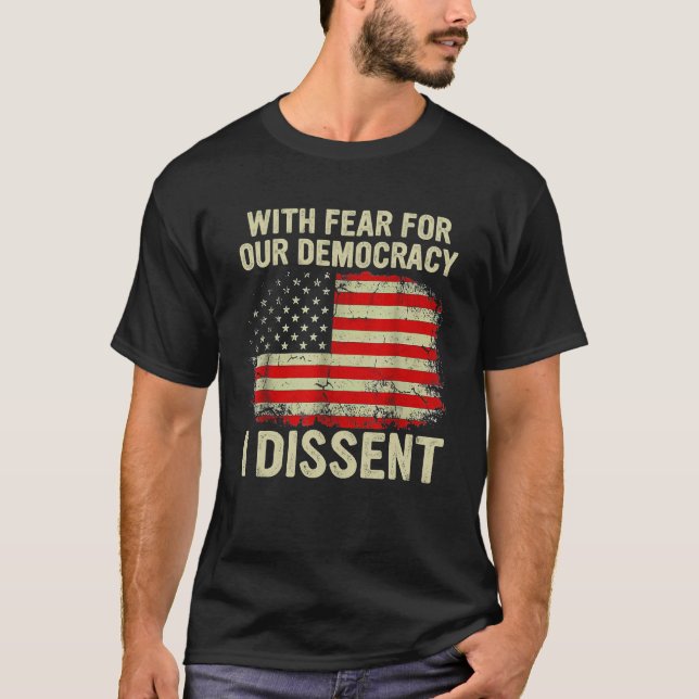 Camiseta Com-Medo-Pela-Nossa-Democracia-Eu-Disso (Frente)