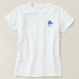 Camiseta com Pequena Borboleta Azul Minimalista