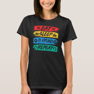 Camiseta Coma Aviões com Correção do Sono Repetir Mecânica