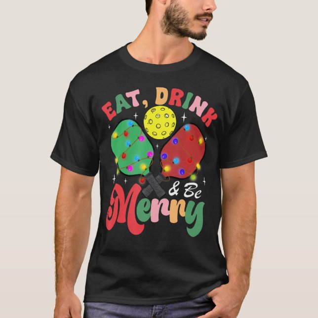 Camiseta Coma, Beba E Alegre-se Piada de Natal de Picklebal (Frente)