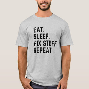 Camiseta Coma coisas de conserto de sono repetir T-Shirt
