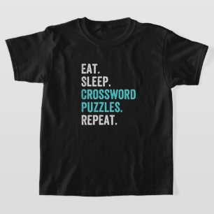 Camiseta Coma. Dorme. Quebra-cabeça de palavras cruzadas.