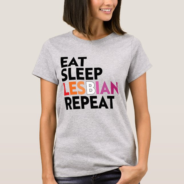 CAMISETA COMA DORMIR LÉSBICA REPITA (Frente)