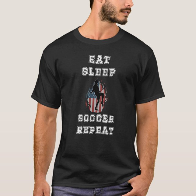 Camiseta Coma o futebol de latência Repetir 2 (Frente)