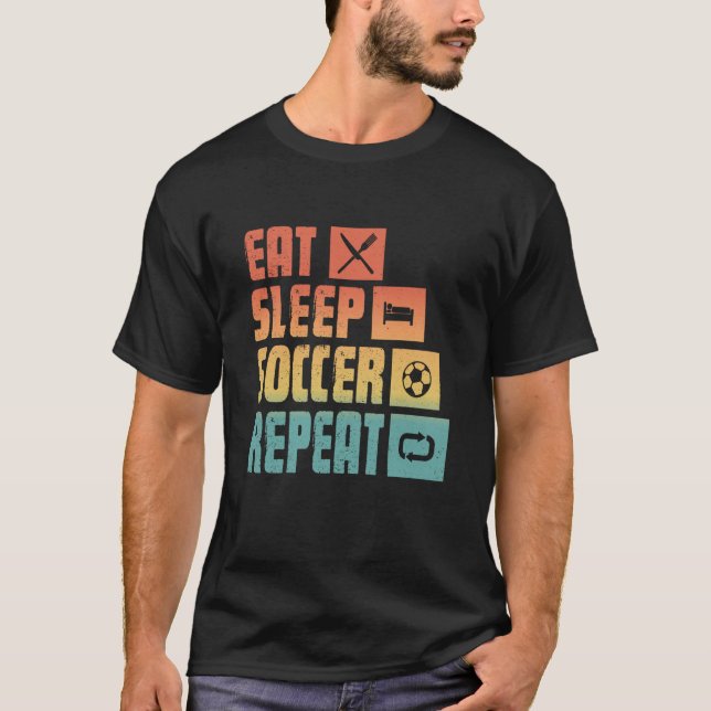 Camiseta Coma o treinador do retro jogador de futebol no mo (Frente)