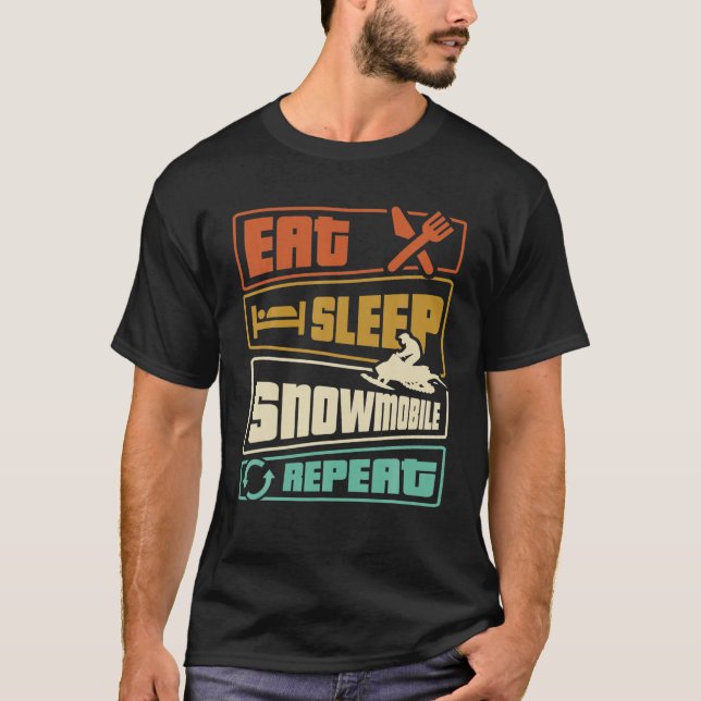 Camiseta Coma Snowmobile Repeat Snowmobilil Snowmobil (Frente)