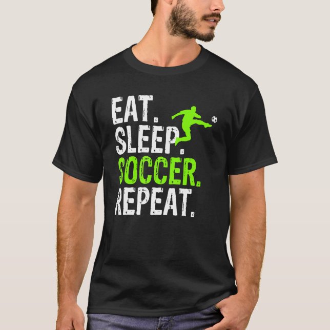 Camiseta Coma Soccer do Sono Repetir Gráfico de Futebol (Frente)