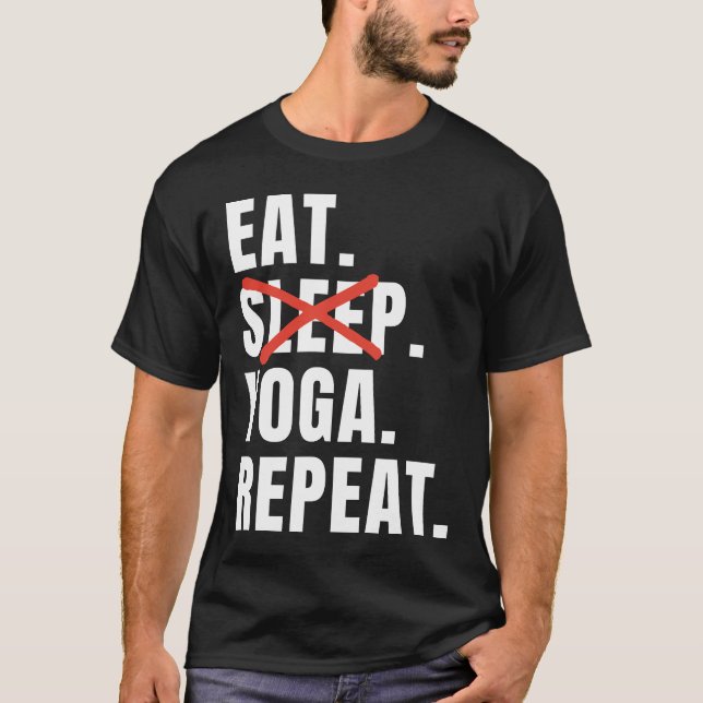 Camiseta Coma Yoga Repete Yoga Dizendo (Frente)