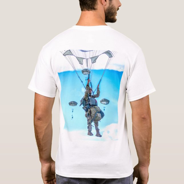 Camiseta COMBAT SQUAD dos EUA - Paraquedista Aerotransporta (Verso)