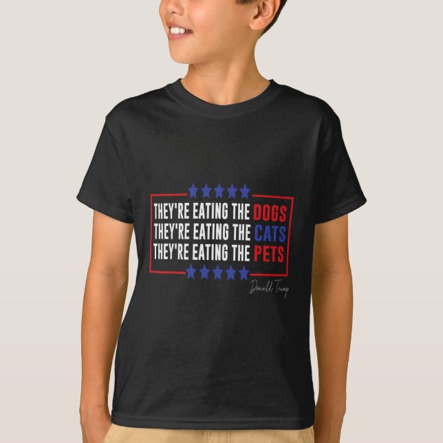Camiseta Comendo Os Cães Que Comem Os Gatos Comendo (Frente)