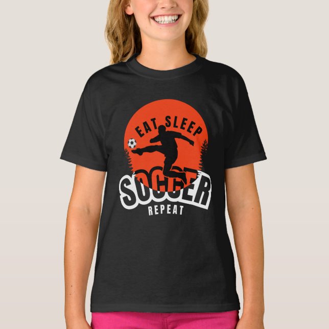 Camiseta comer dormir futebol repetir  (Frente)