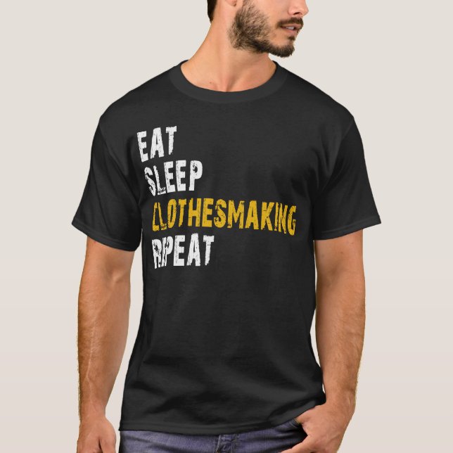 Camiseta comer roupa de dormir repetir (Frente)