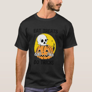 Camiseta Comer Tratamentos Fazer Truques Halloween Assustar