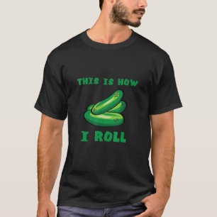 Camiseta Como eu rolo picles comida pepino comida vegana pi
