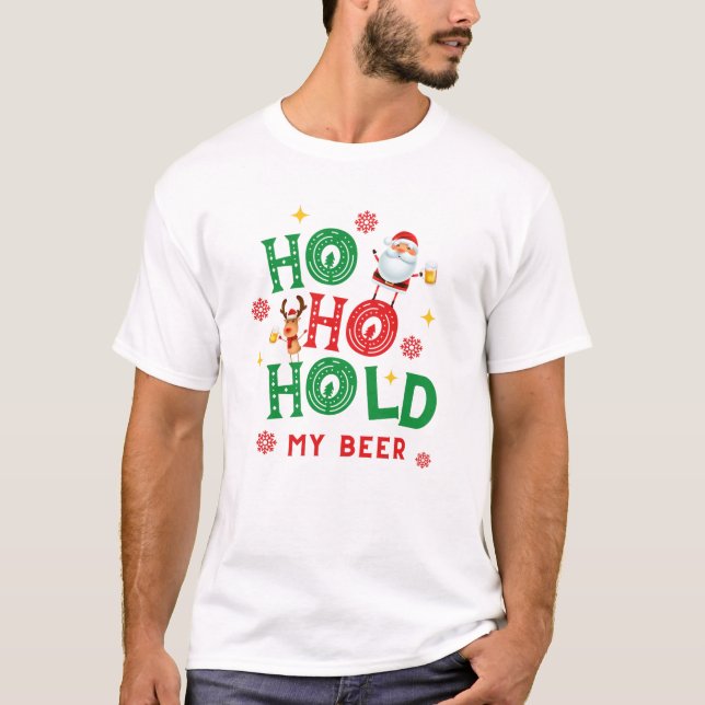 Camiseta Como Segurar Meus Papais noeis De Cerveja Rudolph  (Frente)