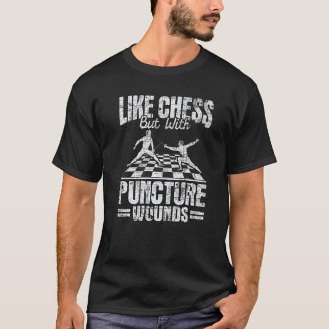 Camiseta Como Xadrez, Mas Com Feridas De Punção, Fencer Fen (Frente)