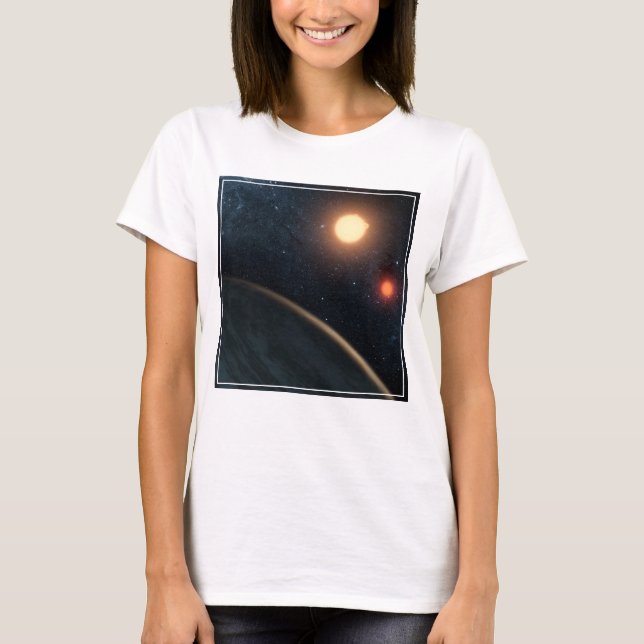 Camiseta Conceito do artista Ilustrando Kepler-16b. (Frente)