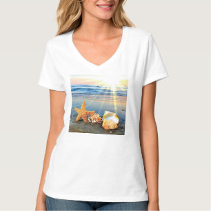 Camiseta Conchas marítimas e estrelas-do-mar na praia