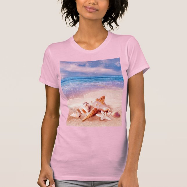 Camiseta Conchas na praia do mar (Frente)