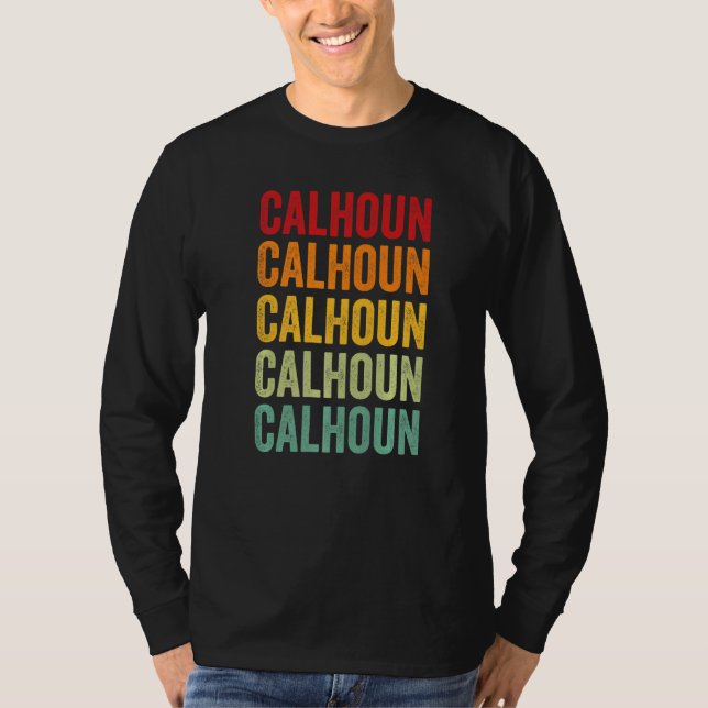 Camiseta Condado de Calhoun Geórgia Texto Arco-íris (Frente)