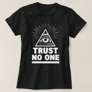Camiseta Confiar em T-Shirt