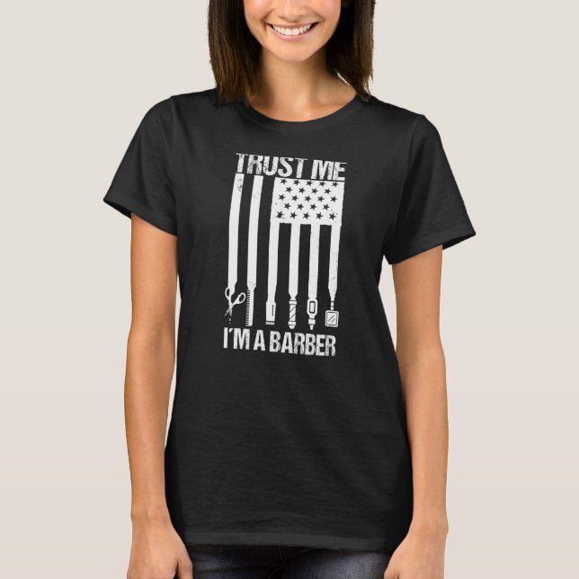 Camiseta Confie em mim sou um barbeiro 2 (Frente)