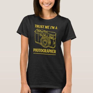 Camiseta Confie em mim, sou um fotógrafo profissional