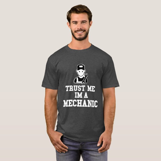 Camiseta Confie que eu mim é um t-shirt do mecânico (Frente Completa)