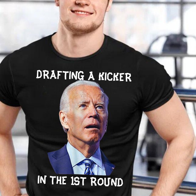 Camiseta Confundida Joe Biden Fantasy Drafer (Criador carregado)