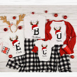 Camiseta Conjuntos de Natal da Família Monogramas<br><div class="desc">Camisas de Natal da Família Monogramas que combinam roupas</div>