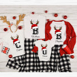 Camiseta Conjuntos de Natal da Família Monogramas<br><div class="desc">Camisas de Natal da Família Monogramas que combinam roupas</div>