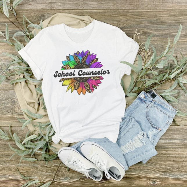 Camiseta Conselheiro Escolar Profissão Rainbow Sunflower (School Counselor Profession Rainbow Sunflower T-Shirt
)