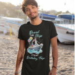 Camiseta Conselho o navio Meu Cruzeiro de Aniversário<br><div class="desc">Este design pode ser personalizado na área fornecida pela alteração da foto e/ou do texto. Ou pode ser personalizado clicando em Personalizar este Modelo e, em seguida, escolhendo o clique para personalizar mais a opção e excluir ou alterar a cor do plano de fundo, adicionar texto, alterar a cor ou...</div>