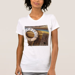 Camiseta Conservante de vida velho em uma fábrica de