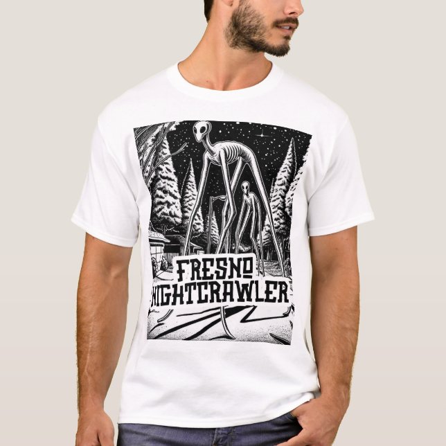 Camiseta Conspiração Criptid - O Rastreador Noturno Fresno (Frente)