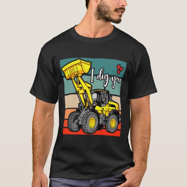 Camiseta Construction Vehicles Valentines Hearts Excavator  (Frente)