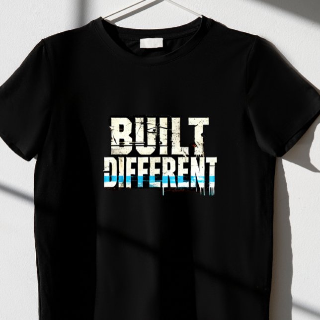 Camiseta "Construído diferente" (Criador carregado)