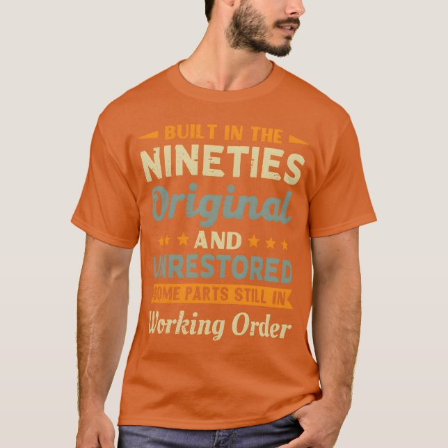 Camiseta Construído na década de 80 Original e não restaura (Frente)