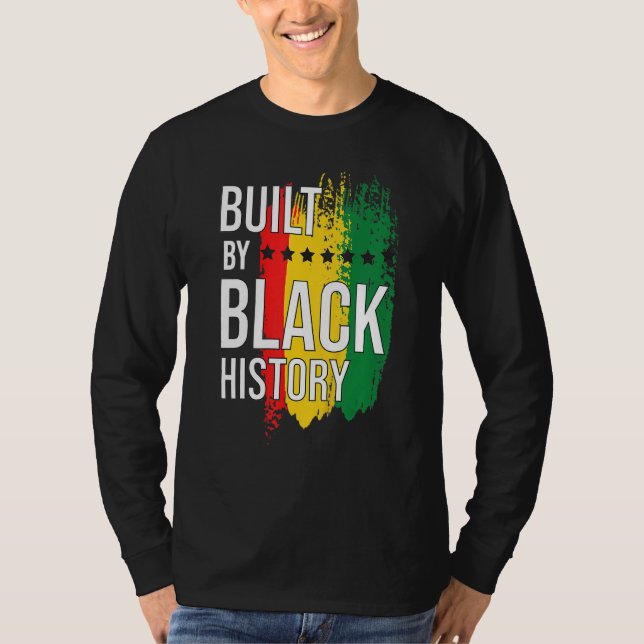 Camiseta Construído por preto negro negro negro negro (Frente)