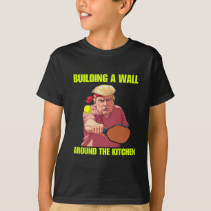Camiseta Construindo Uma Parede em Torno da Cozinha Trump P