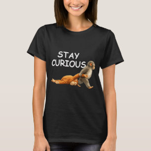 Camiseta Continue curioso macaco fofo lendo livro soco maca