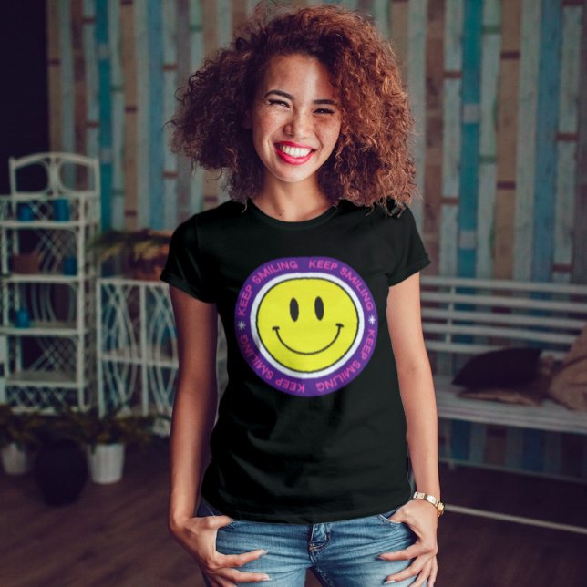 Camiseta Continue sorrindo (Criador carregado)