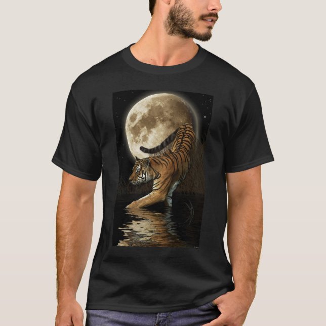 Camiseta Contos-luz ~ Tigre Caça em Camisa-Lua (Frente)